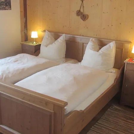 Zirbenhof Lantgård Heiligenblut